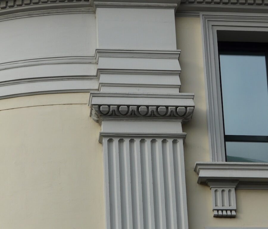 Pilastry – architektoniczny akcent, który odmieni każde pomieszczenie