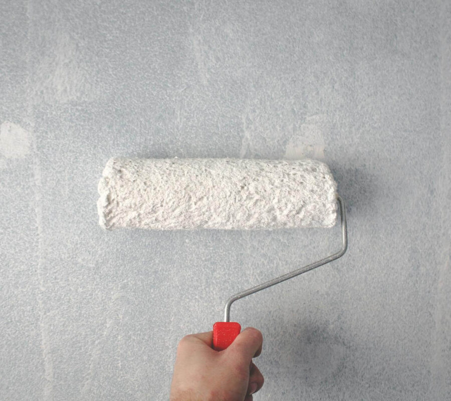 Farba elewacyjna – jak wybrać trwałą powłokę do ochrony i estetyki domu?