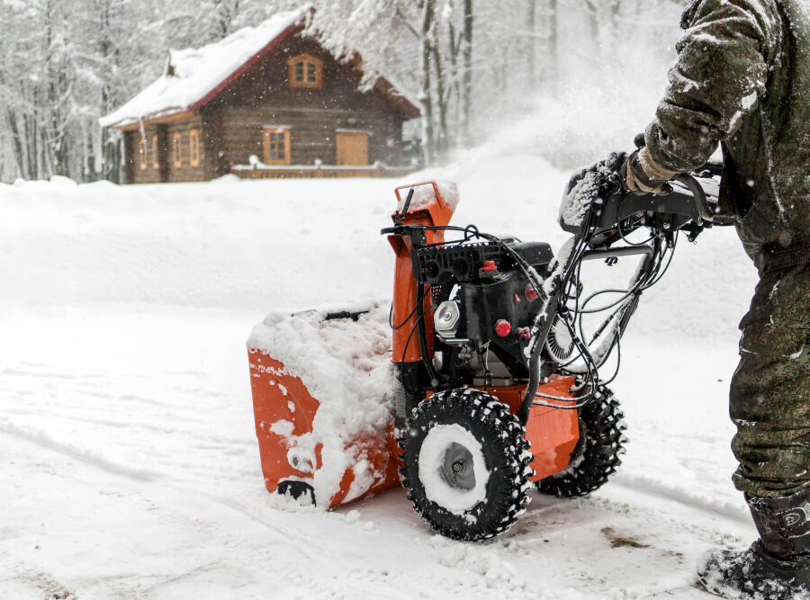 Na co zwrócić uwagę przy wyborze odśnieżarki? Praktyczny poradnik